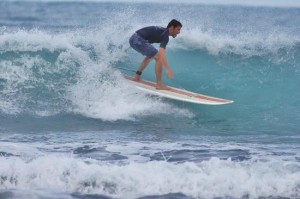 Playa Herradura Surfing