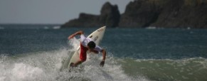 Playa Lagarto Surfing